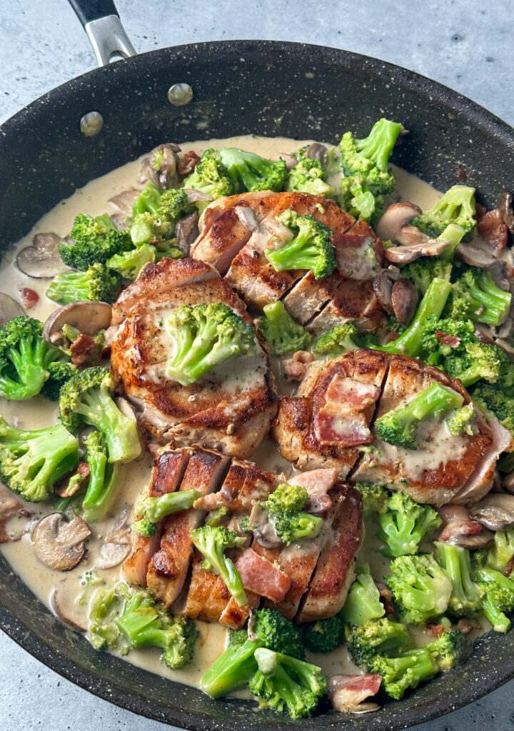 best skillet bacon and broccoli pork chops recipe